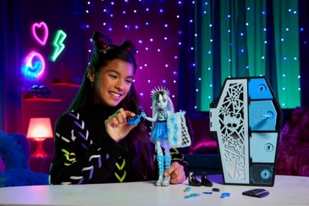 MONSTER HIGH  kapiga üllatusnukk  Frankie HNF75