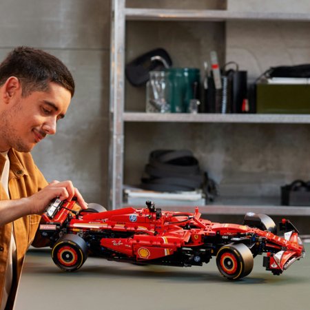 42207 LEGO® Technic Ferrari SF-24 F1 auto 