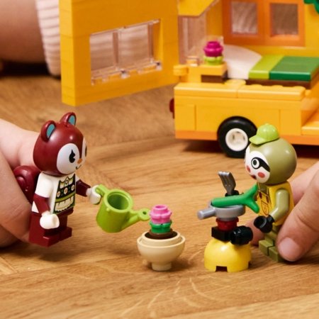 77054 LEGO® Animal Crossing™ Leif haagissuvila ja aiapoega 