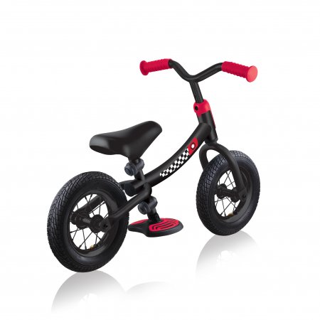 GLOBBER tasakaaluratas Go Bike Air, must punane, 615-120 615-120