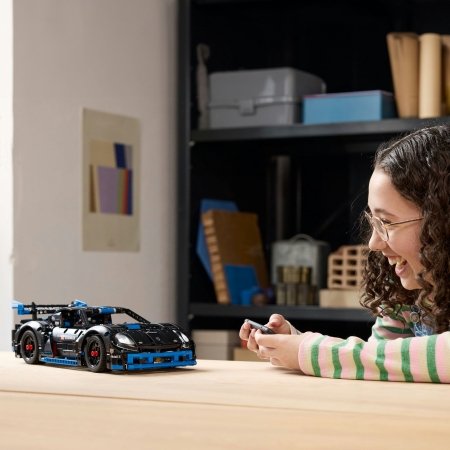42176 LEGO® Technic Porsche GT4 e-Performance võidusõiduauto 