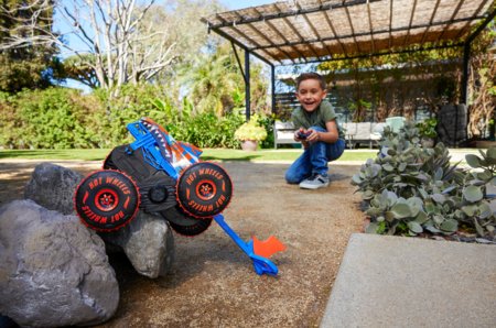 HOT WHEELS Monster Trucks R/C Roniv Tiigerhai, JFR39 