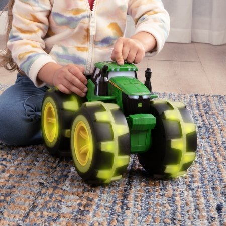 JOHN DEERE mängutraktor välkuvate ratastega, 46644 46644