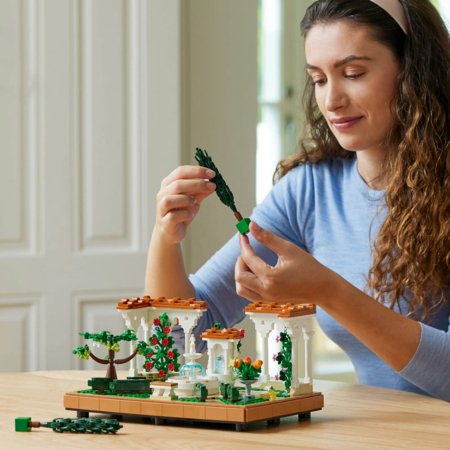 10359 LEGO® Icons Purskkaevude aed 