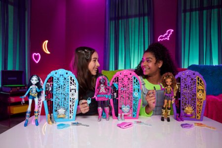 MONSTER HIGH Koljetud saladused – Hauntlywood sari: Clawdeen Wolf, JBG80 