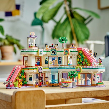 42604 LEGO® Friends Heartlake’i Linna Kaubanduskeskus 