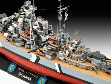 REVELL mudel Legendaarne Bismarck (1:700 & 1:1200), 05637 
