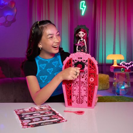 MONSTER HIGH saladuskapi nukk Draculaura, HYT72 
